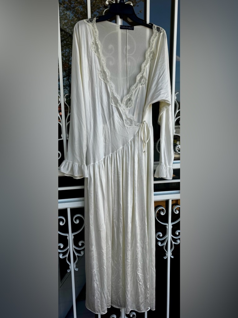 VINTAGE SILKY Ivory Lace Trim Wrap Maxi Robe